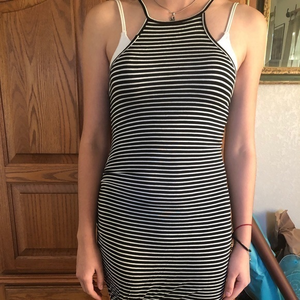 Poetry stripped black‎ and white dress